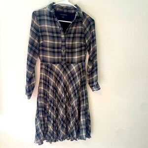 Banana Republic Plaid Pleated Long Sleeve Dress